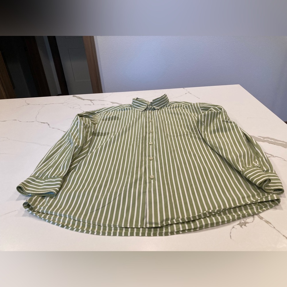 Talbots men’s green white stripe long sleeve button up collar dress shirt pocket